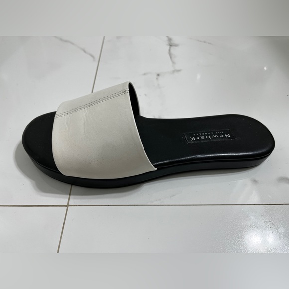 Brand new newbark leather slides - Picture 4 of 4